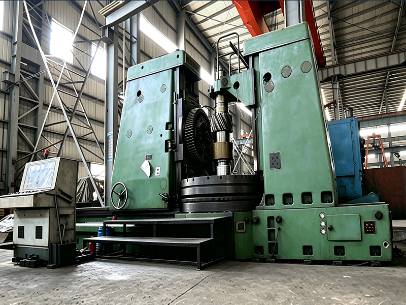 Large Gear Hobbing Machine